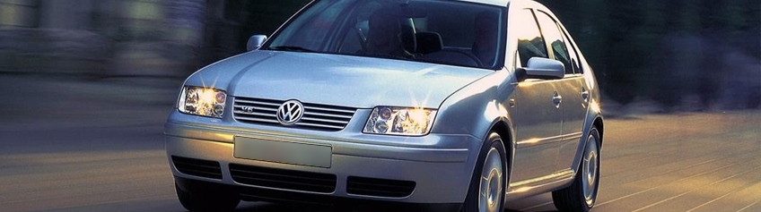 Замена заднего фонаря Volkswagen Bora (1J2/1J6) 1.8 Turbo 150 л.с. 1998-2000